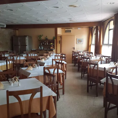 萨比奥特酒店 *